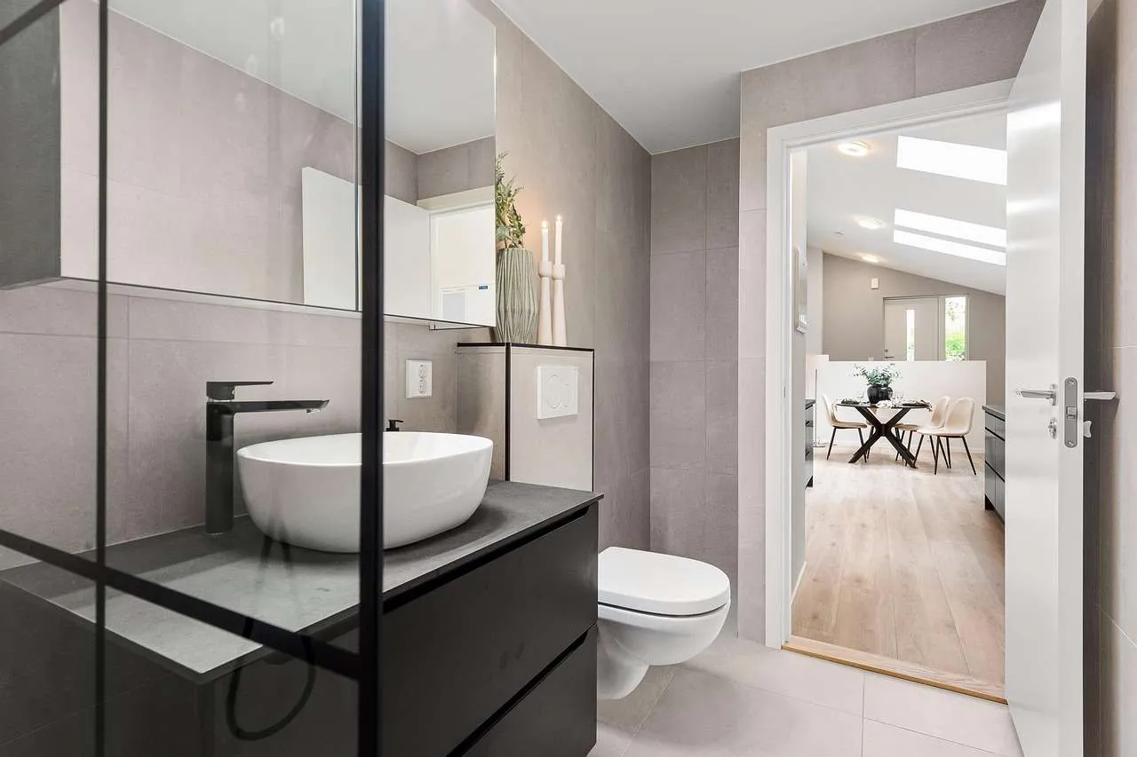 Bathroom Tile: Styles, Installation & Tips